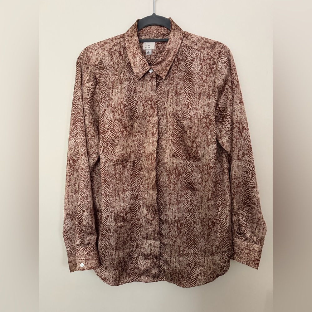 Women’s Brown Patterned Button-Up Shirt